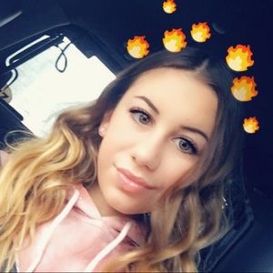 Meet your Posher, Raychel